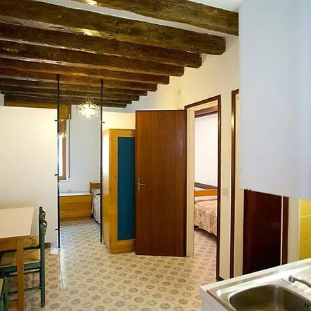 Pineta Village Grado 假日公园